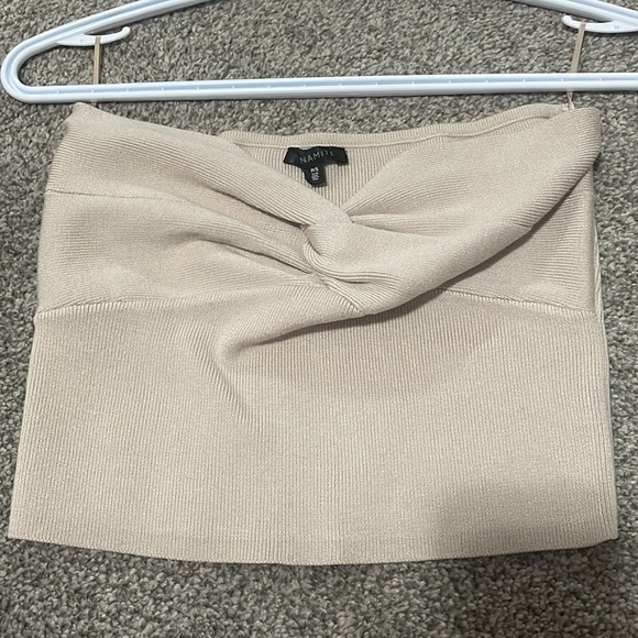 Dynamite knit cross detailed cropped tube top - Picture 4 of 5